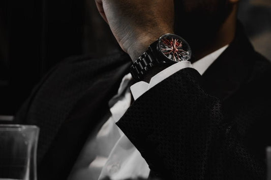 Découvrez l'Élégance en Mouvement avec les Montres Spinner - Mogul by Enzo